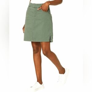 JAG Jeans On-the-Go Mid Rise Skort in Sage Green